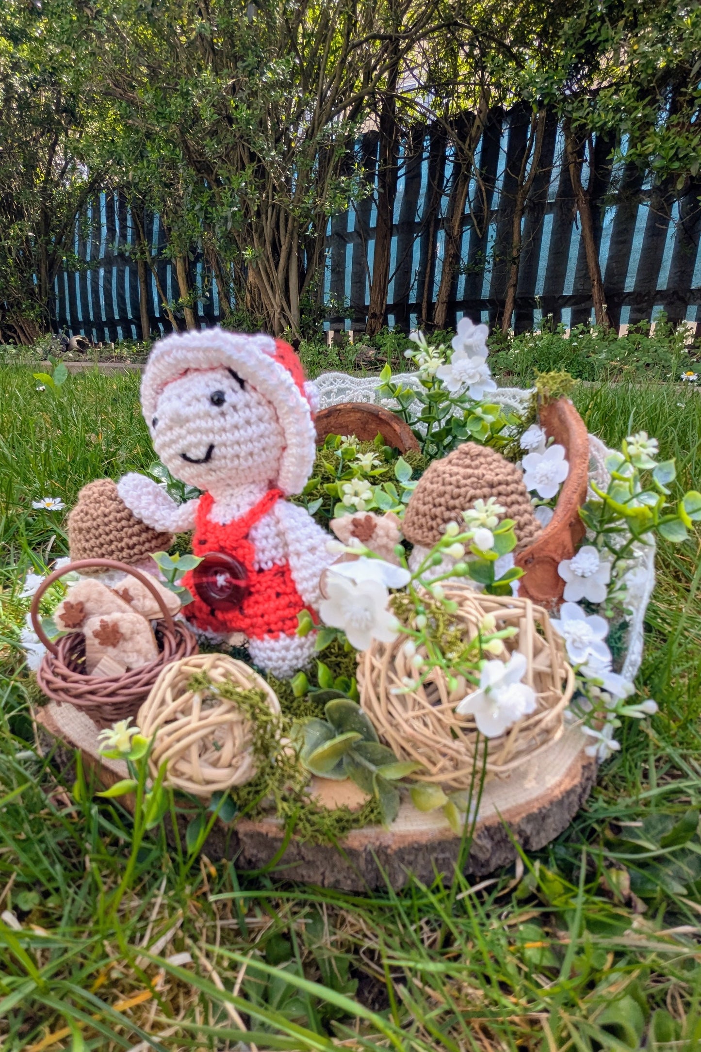 Amigurumi Zauberwald: Pilzgnom Kurt Fliegenhuat und seine Steinpilze